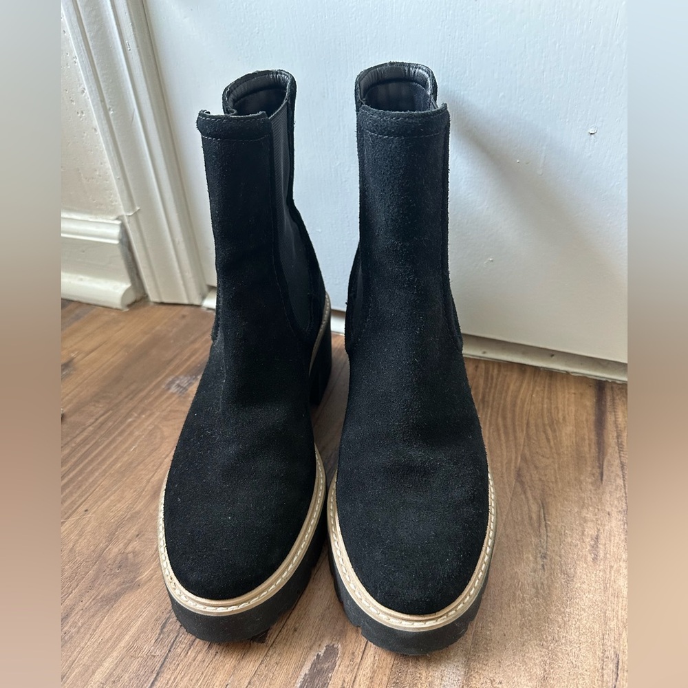 Dolce Vita Hawk H2O boots, size 8.5, black suede